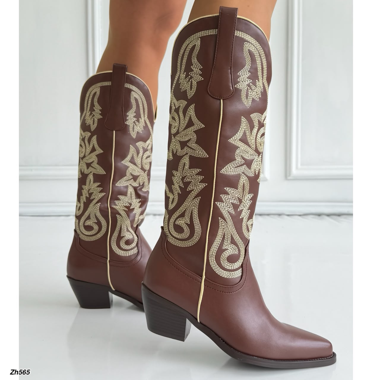 Bota texana café detalle beige tacon 6cm HX3168-B0209